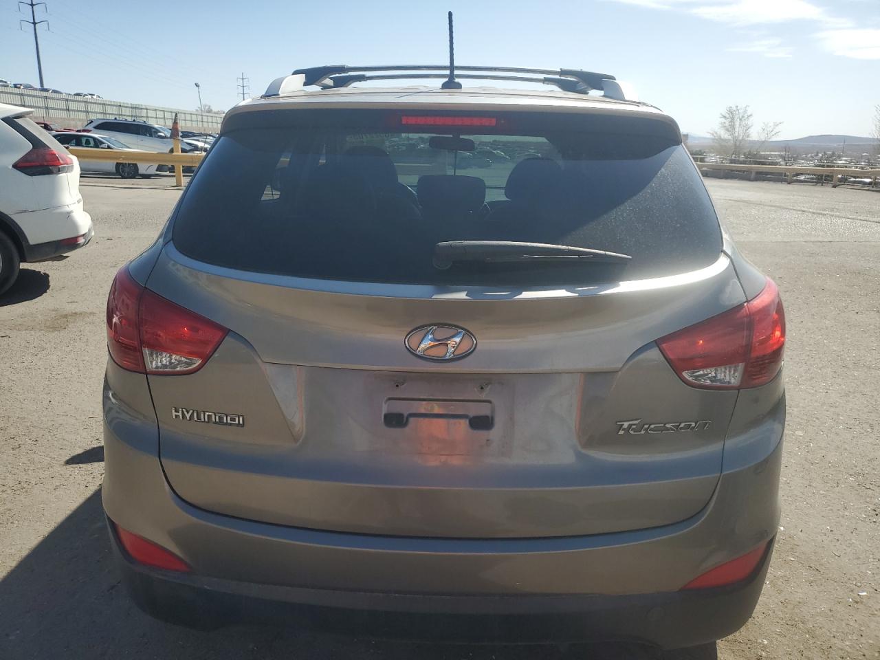 2012 Hyundai Tucson VIN KM8JU3AC1CU371146 Copart auction photo, front end damage thumbnail 6