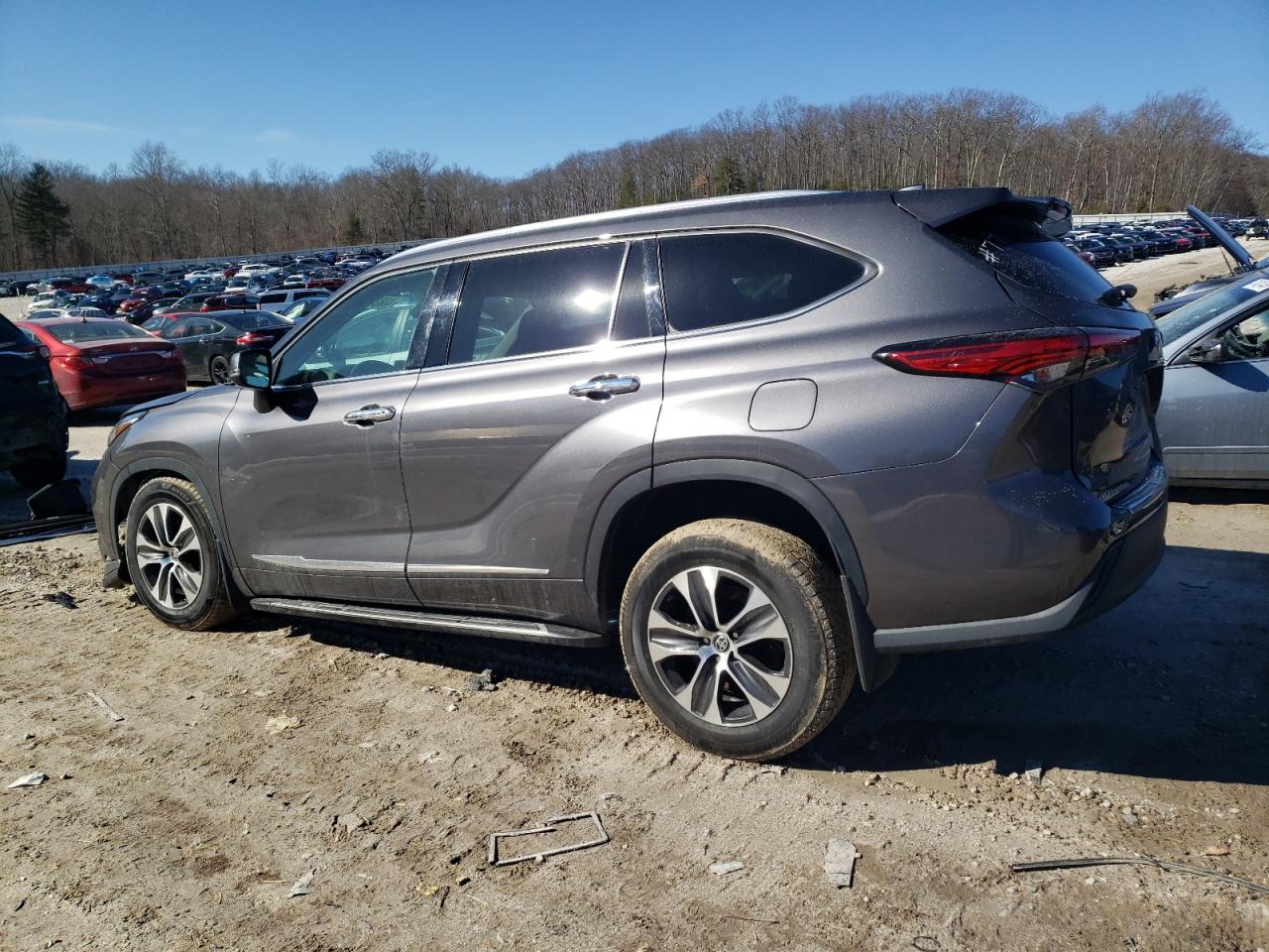 2021 Toyota Highlander VIN 5TDGZRBHXMS098579 Copart auction photo, front end / side damage thumbnail 2