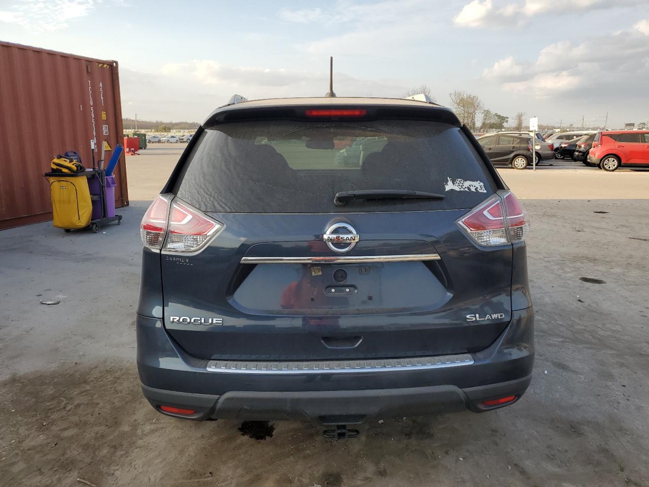 2016 Nissan Rogue VIN 5N1AT2MV4GC752480 Copart auction photo, front end / side damage thumbnail 6