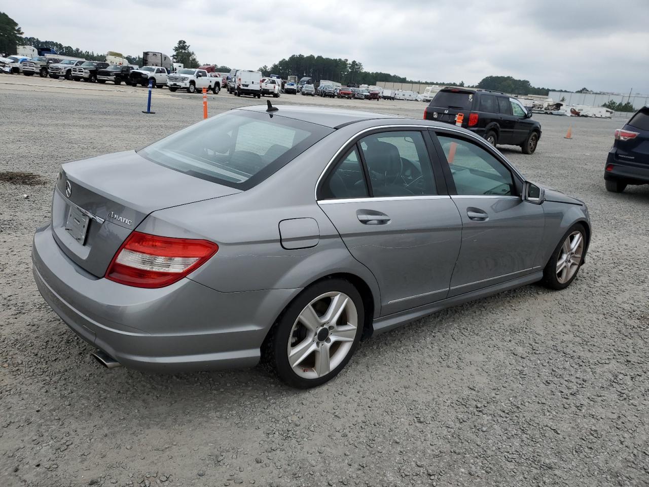 2011 Mercedes-Benz C-klasse VIN WDDGF8BB3BR161196 Copart auction photo, water/flood damage thumbnail 3