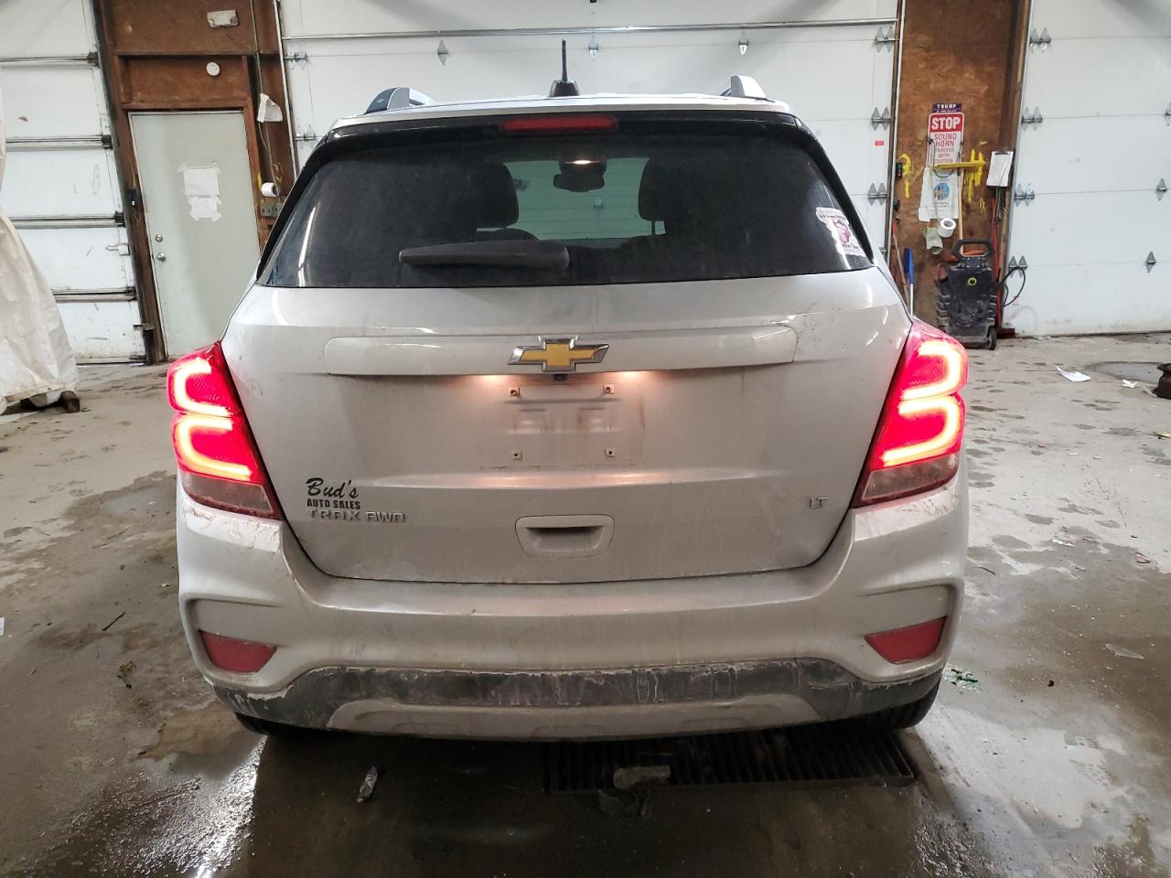 2017 Chevrolet Trax VIN 3GNCJPSB8HL226987 Copart auction photo, front end / side damage thumbnail 6