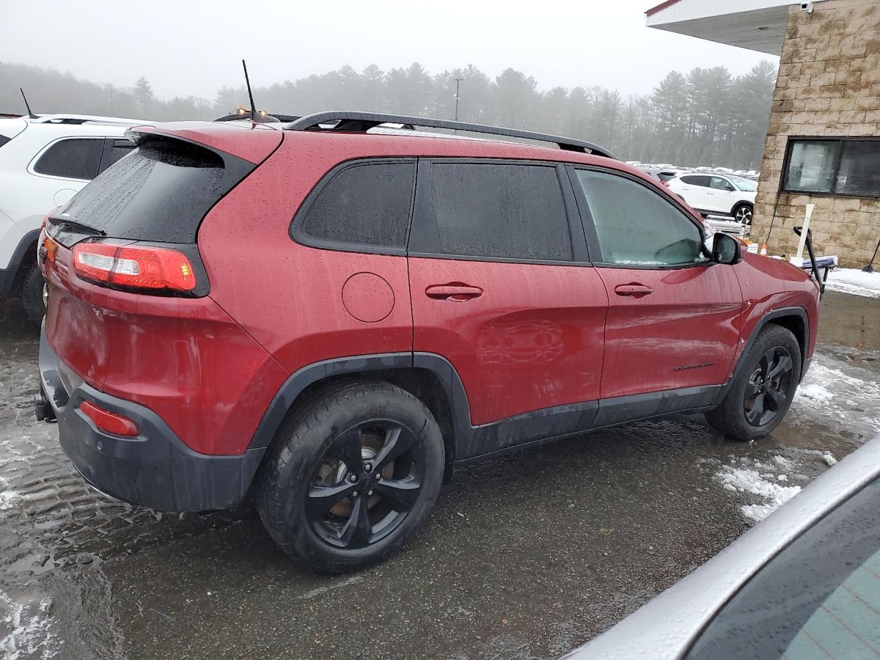 2016 Jeep Grand Cherokee VIN 1C4PJMDS2GW366368 Copart auction photo, burn - interior / minor dent/scratches damage thumbnail 3