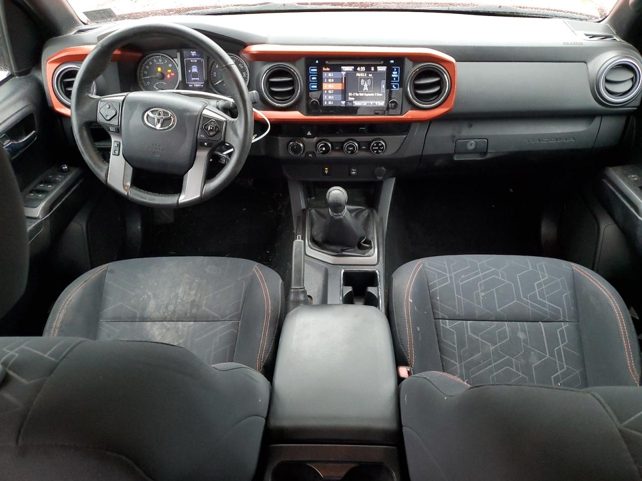 2017 Toyota Tacoma VIN 5TFCZ5AN5HX092655 Copart auction photo, front end damage thumbnail 8
