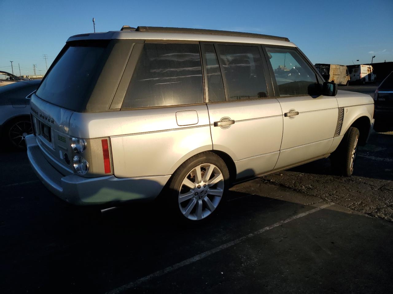 2008 Land Rover Range Rover VIN SALMF13478A264934 Copart auction photo, undercarriage / minor dent/scratches damage thumbnail 3