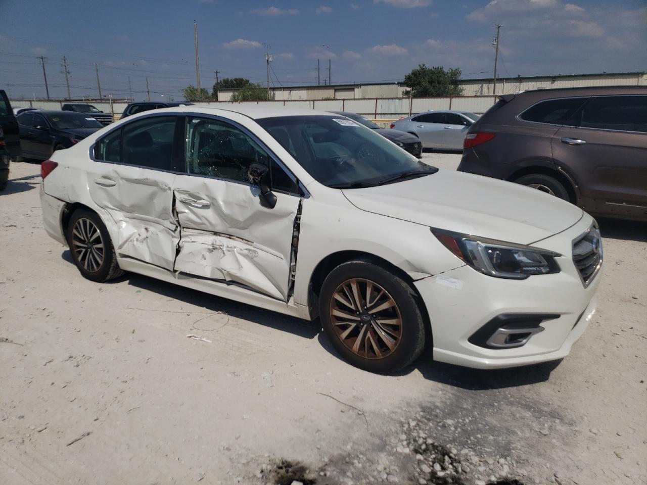 2018 Subaru Legacy VIN 4S3BNAF66J3017929 Copart auction photo, side / minor dent/scratches damage thumbnail 4