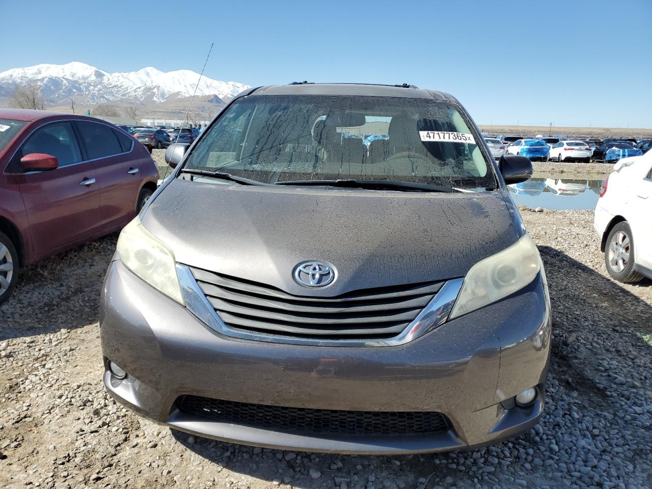2011 Toyota Sienna VIN 5TDYK3DC3BS036574 Copart auction photo, rear end damage thumbnail 5