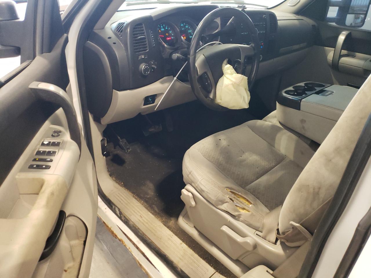 2007 Chevrolet Silverado VIN 1GCHK29K67E506152 Copart auction photo, all over damage thumbnail 8