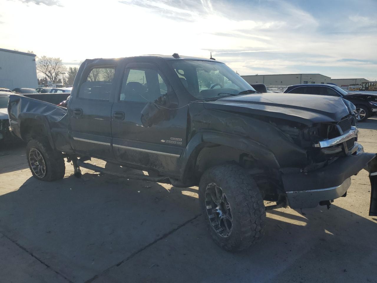 2004 Chevrolet Silverado VIN 1GCHK23134F116194 Copart auction photo, rear end / front end damage thumbnail 4