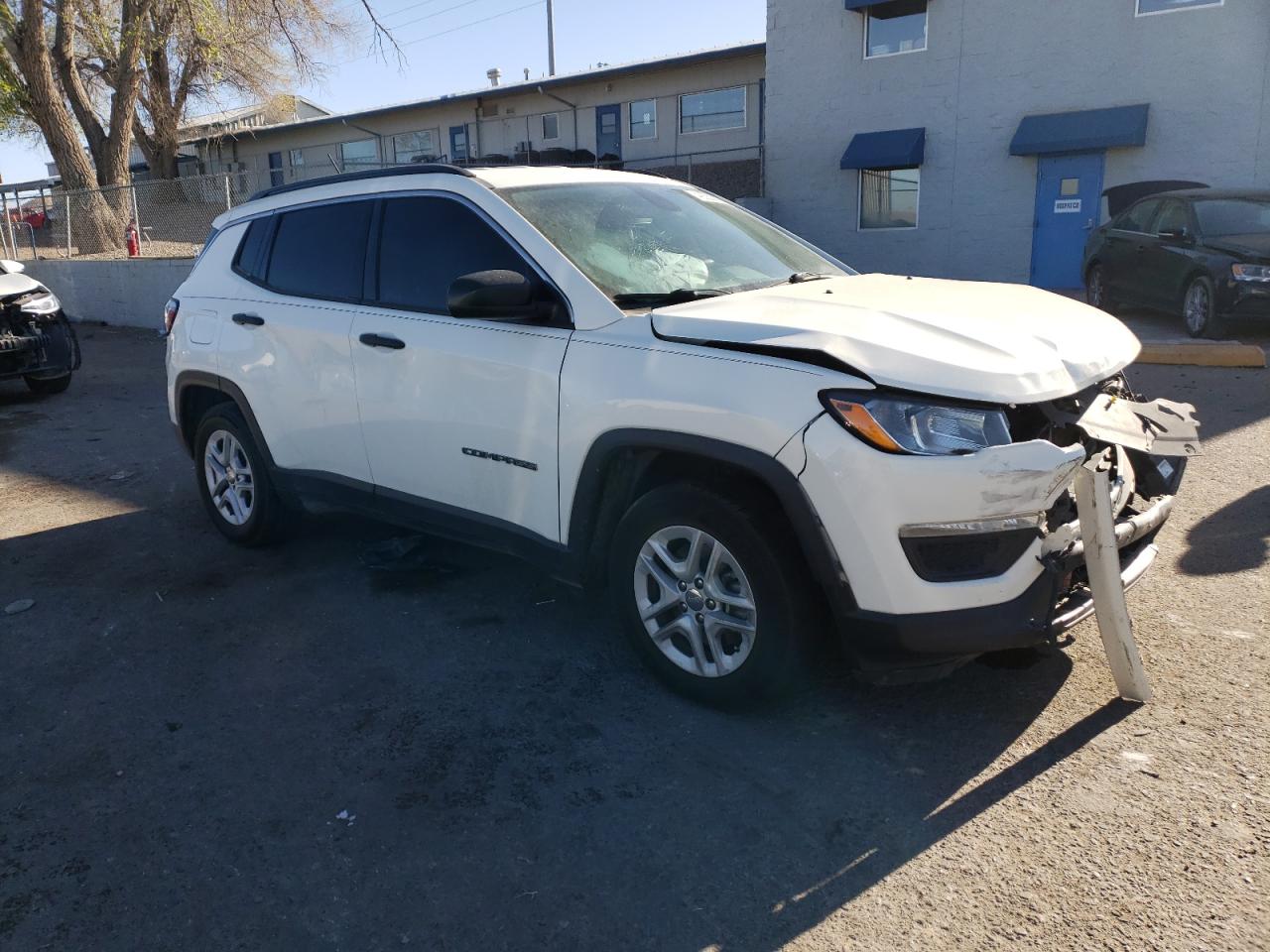 2019 Jeep Compass VIN 3C4NJCAB0KT726483 Copart auction photo, front end damage thumbnail 4