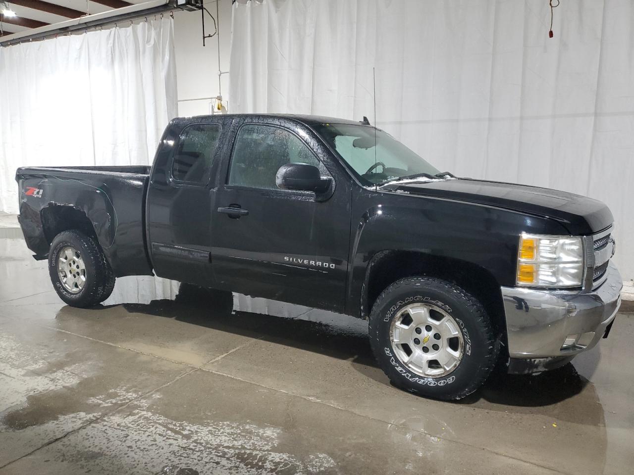2013 Chevrolet Silverado VIN 1GCRKSE72DZ326676 Copart auction photo, rear end damage thumbnail 4