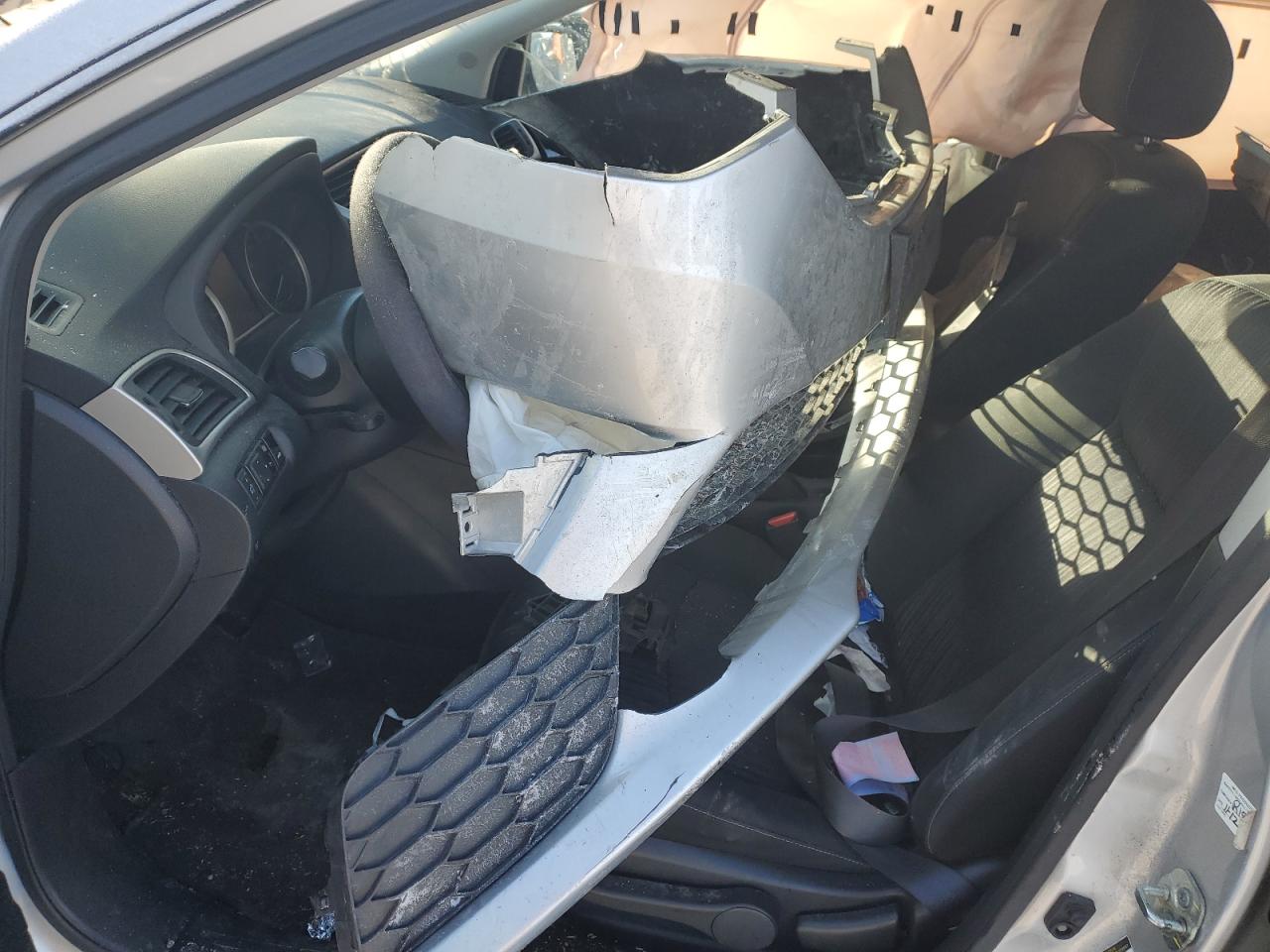 2019 Nissan Sentra VIN 3N1AB7AP8KY316924 Copart auction photo, front end damage thumbnail 7