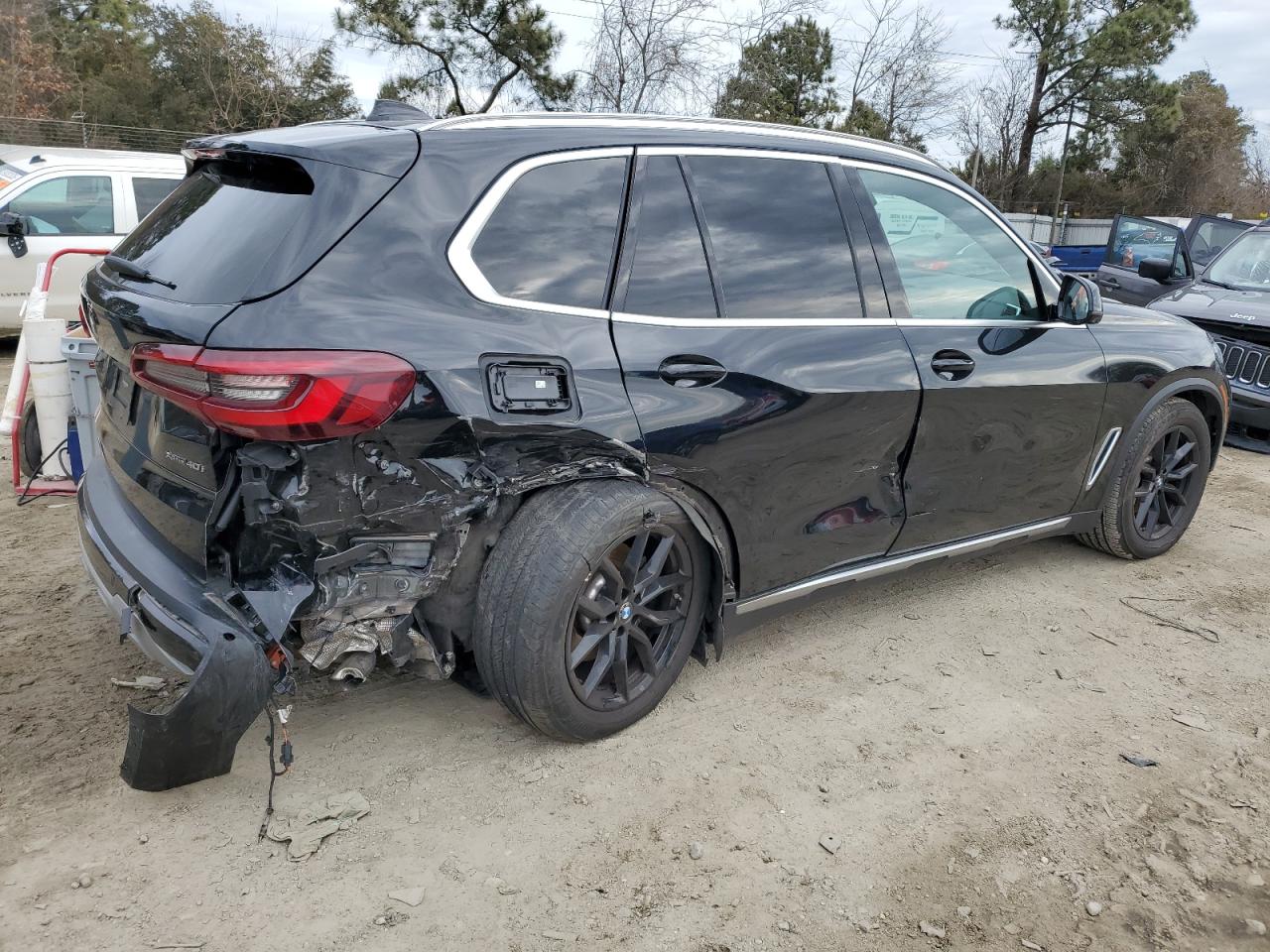 2021 BMW X5 VIN 5UXCR6C03M9E44879 Copart auction photo, rear end / minor dent/scratches damage thumbnail 3