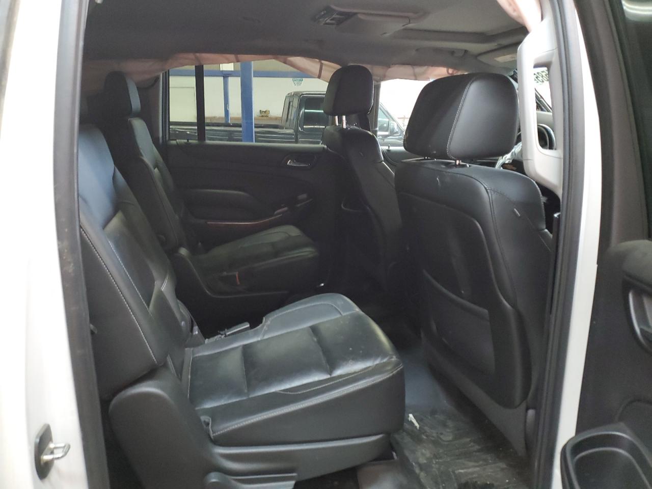 2016 Chevrolet Suburban VIN 1GNSKJKC2GR322197 Copart auction photo, front end / side damage thumbnail 11