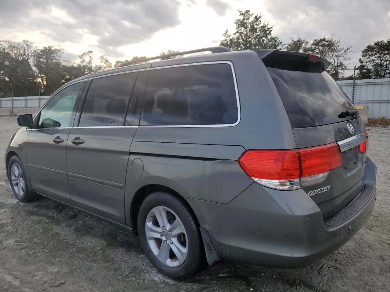 2008 Honda Odyssey VIN 5FNRL38978B066366 Copart auction photo, side / minor dent/scratches damage thumbnail 2