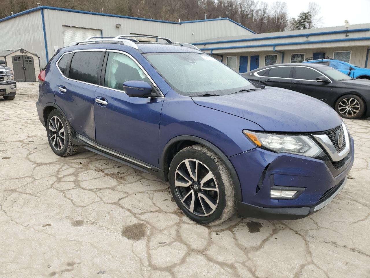 2020 Nissan Rogue VIN 5N1AT2MT8LC700584 Copart auction photo, side / front end damage thumbnail 4
