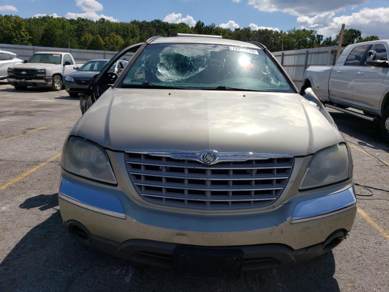 2006 Chrysler Pacifica VIN 2A4GM68476R735225 Copart auction photo, side / front end damage thumbnail 5