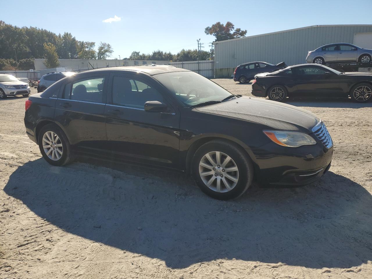 2014 Chrysler 200 VIN 1C3CCBBB0EN119941 Copart auction photo, normal wear damage thumbnail 4