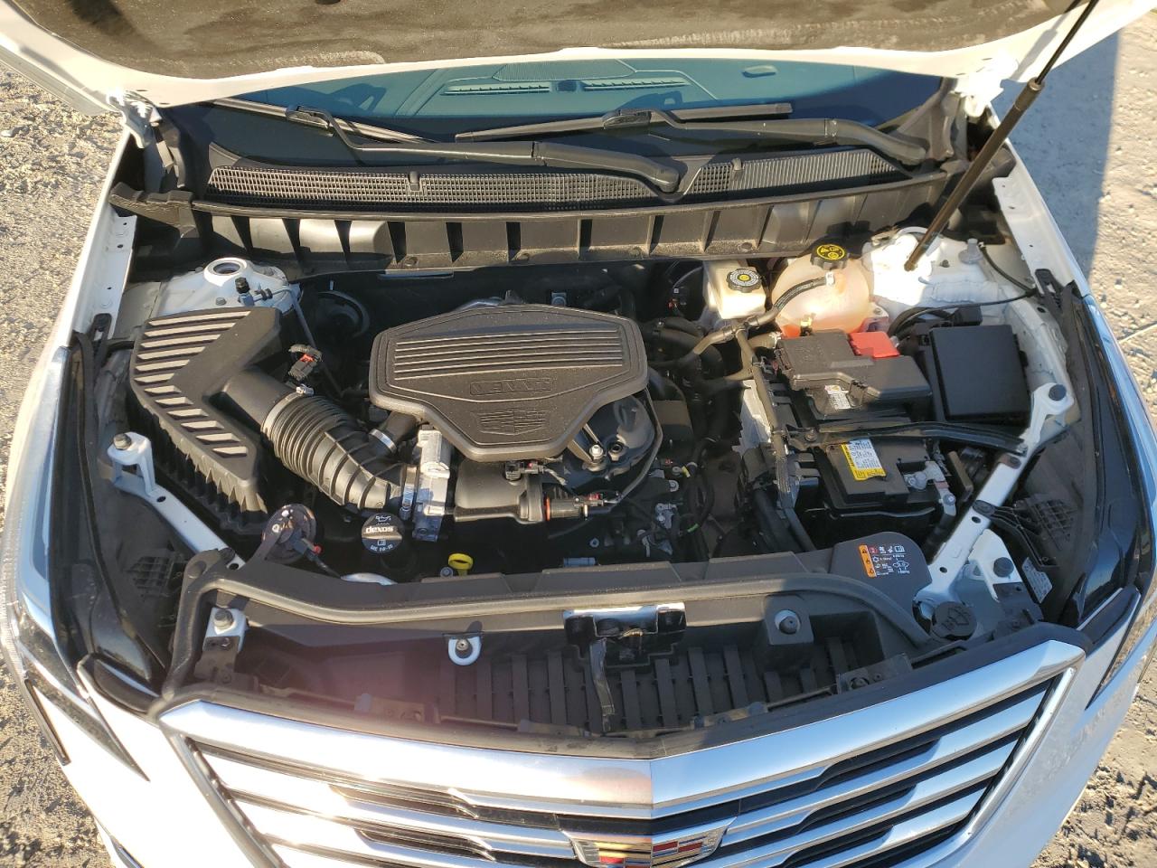 2017 Cadillac XT5 VIN 1GYKNCRS6HZ261019 Copart auction photo, side / minor dent/scratches damage thumbnail 11