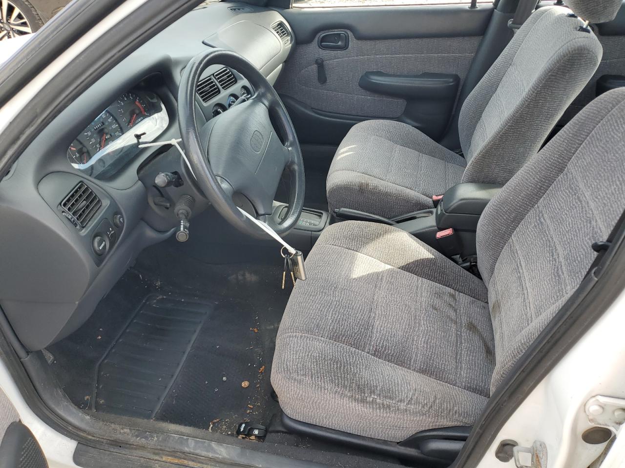 1996 GEO Prizm VIN 1Y1SK5261TZ028032 Copart auction photo, normal wear / minor dent/scratches damage thumbnail 7