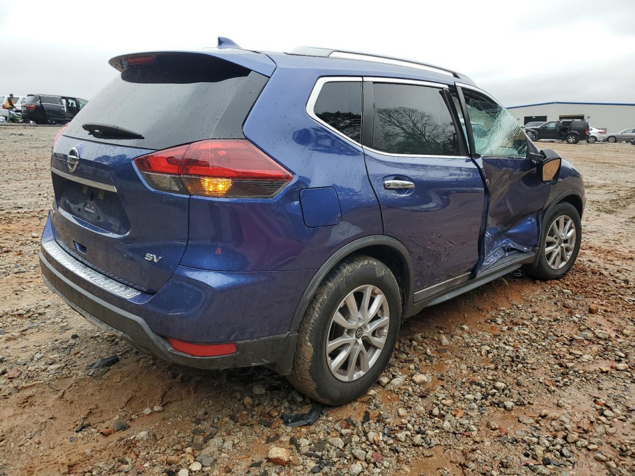 2018 Nissan Rogue VIN KNMAT2MT9JP587643 Copart auction photo, side / front end damage thumbnail 3