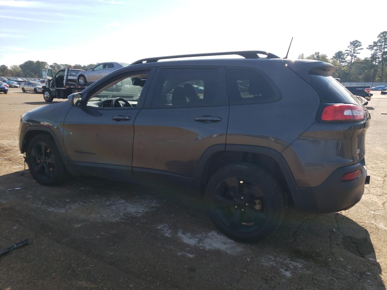 2016 Jeep Grand Cherokee VIN 1C4PJLCB1GW114297 Copart auction photo, front end damage thumbnail 2
