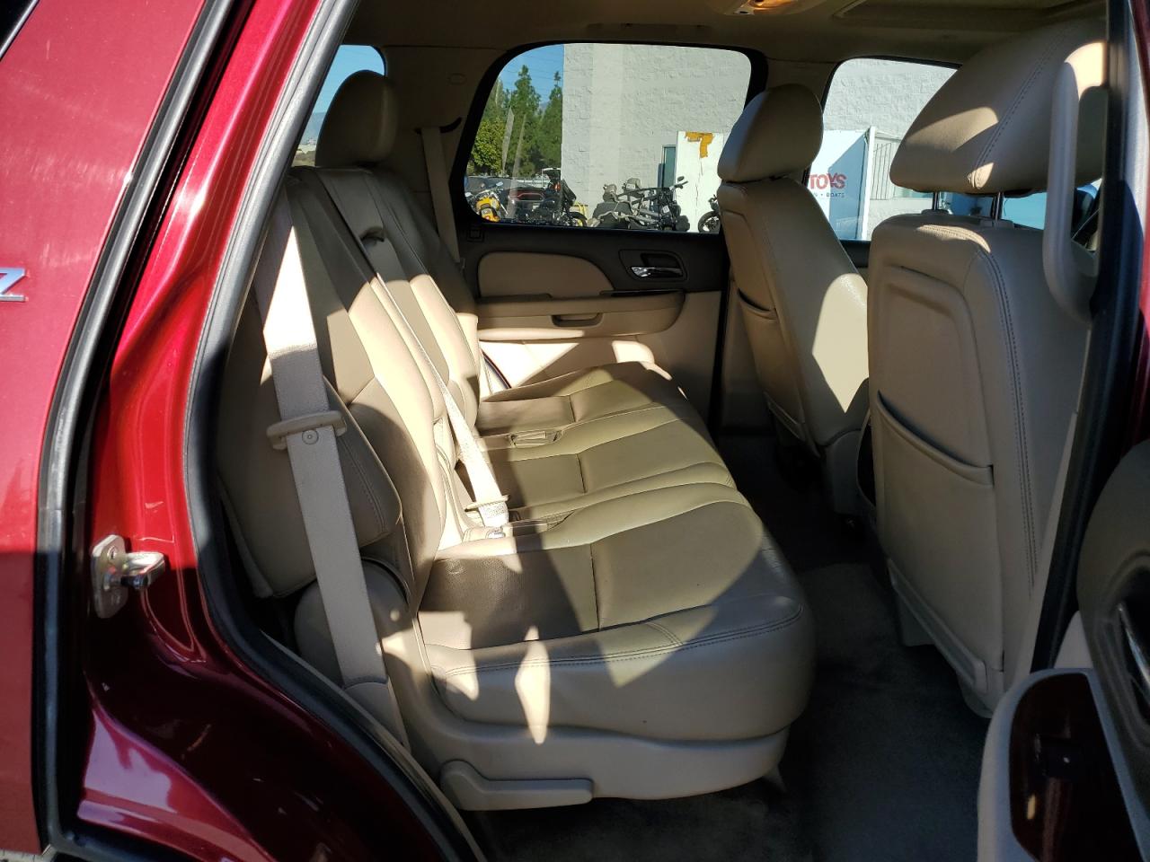 2011 Chevrolet Tahoe VIN 1GNSCCE03BR194409 Copart auction photo, front end / side damage thumbnail 12