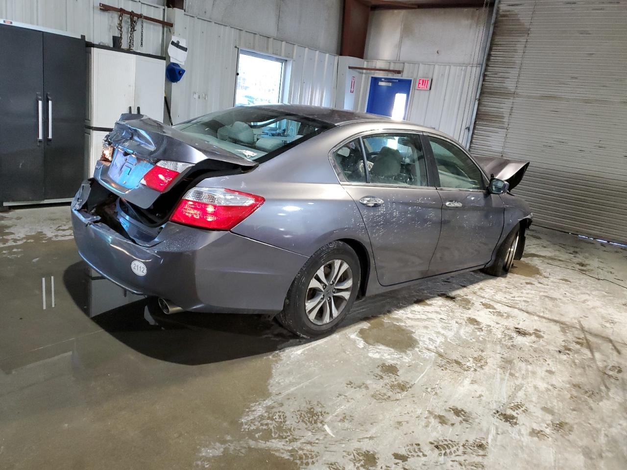 2015 Honda Accord VIN 1HGCR2F32FA231972 Copart auction photo, all over damage thumbnail 3