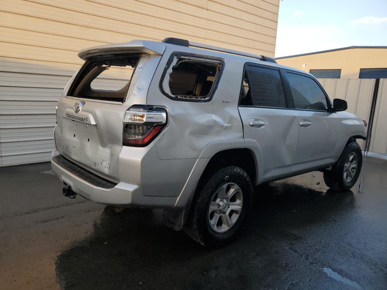 2022 Toyota 4Runner VIN JTEEU5JR6N5267962 Copart auction photo, all over damage thumbnail 3