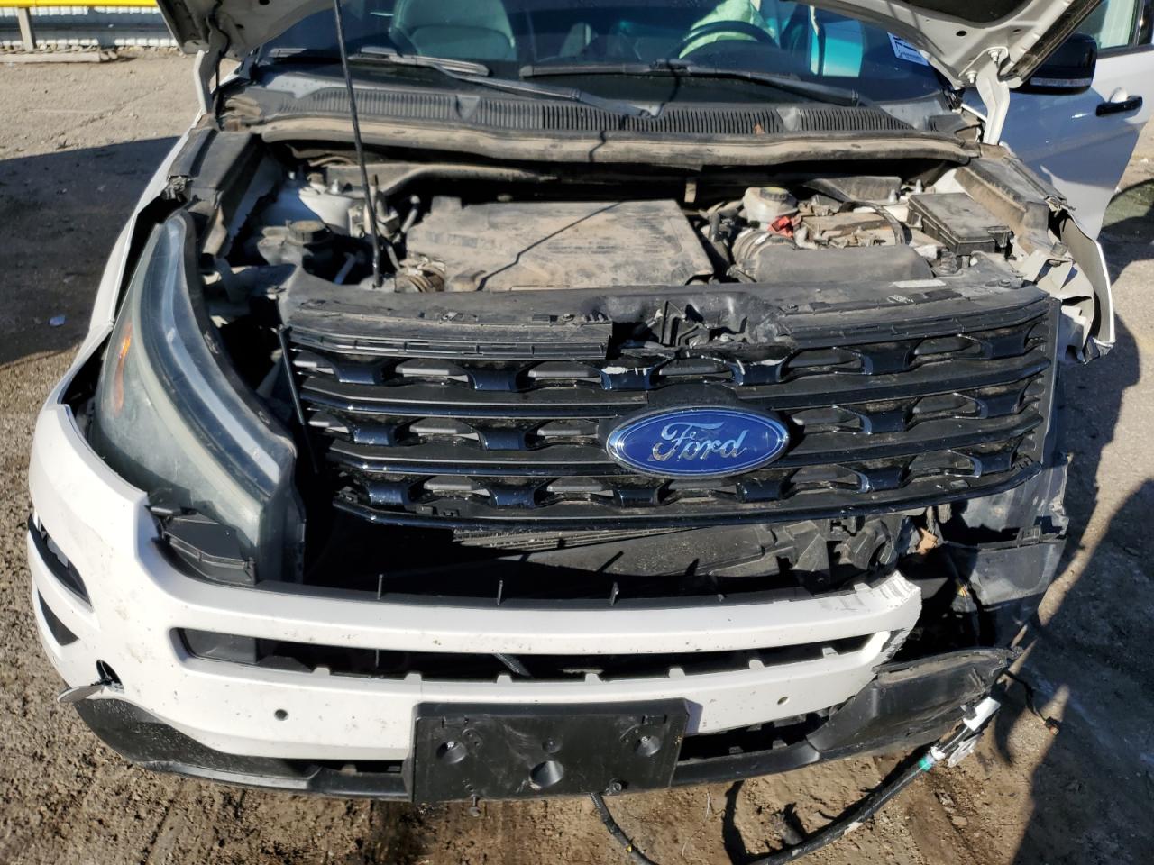 2016 Ford Explorer VIN 1FM5K8GT7GGC30467 Copart auction photo, front end / minor dent/scratches damage thumbnail 13