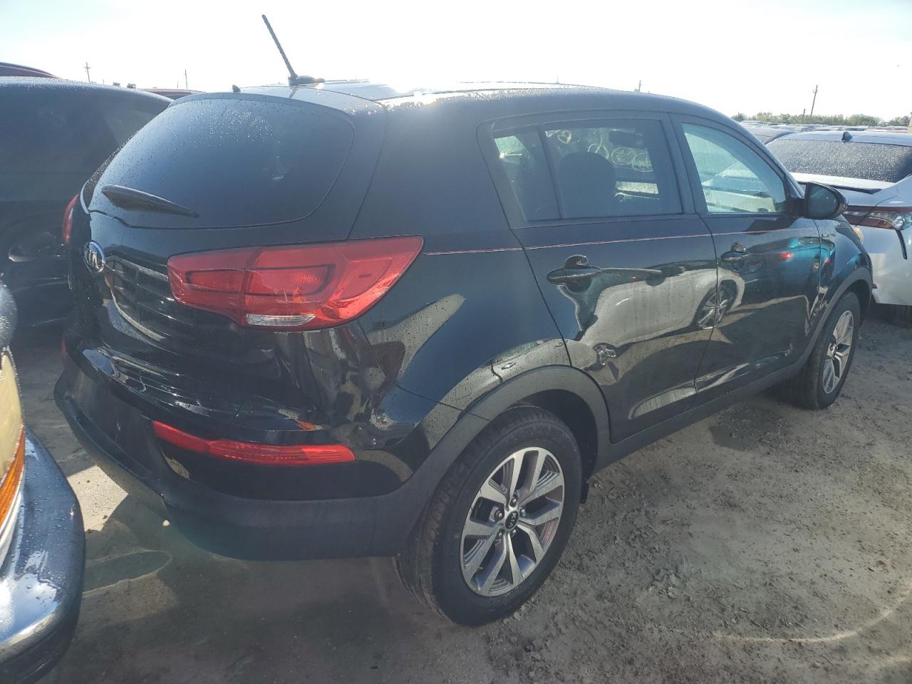 2015 KIA Sportage VIN KNDPBCAC5F7770391 Copart auction photo, water/flood damage thumbnail 3