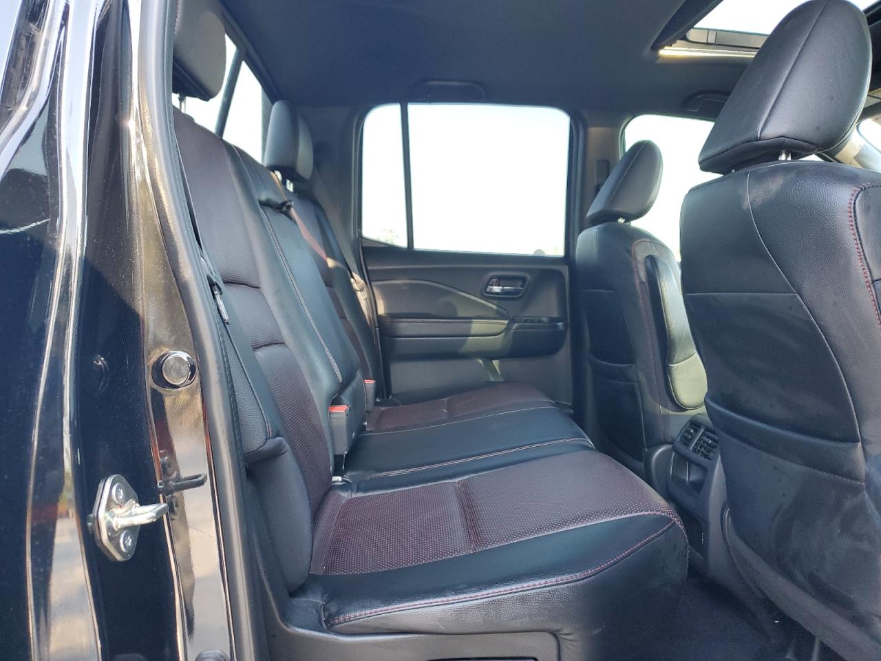 2019 Honda Ridgeline VIN 5FPYK3F8XKB017721 Copart auction photo, rear end damage thumbnail 10