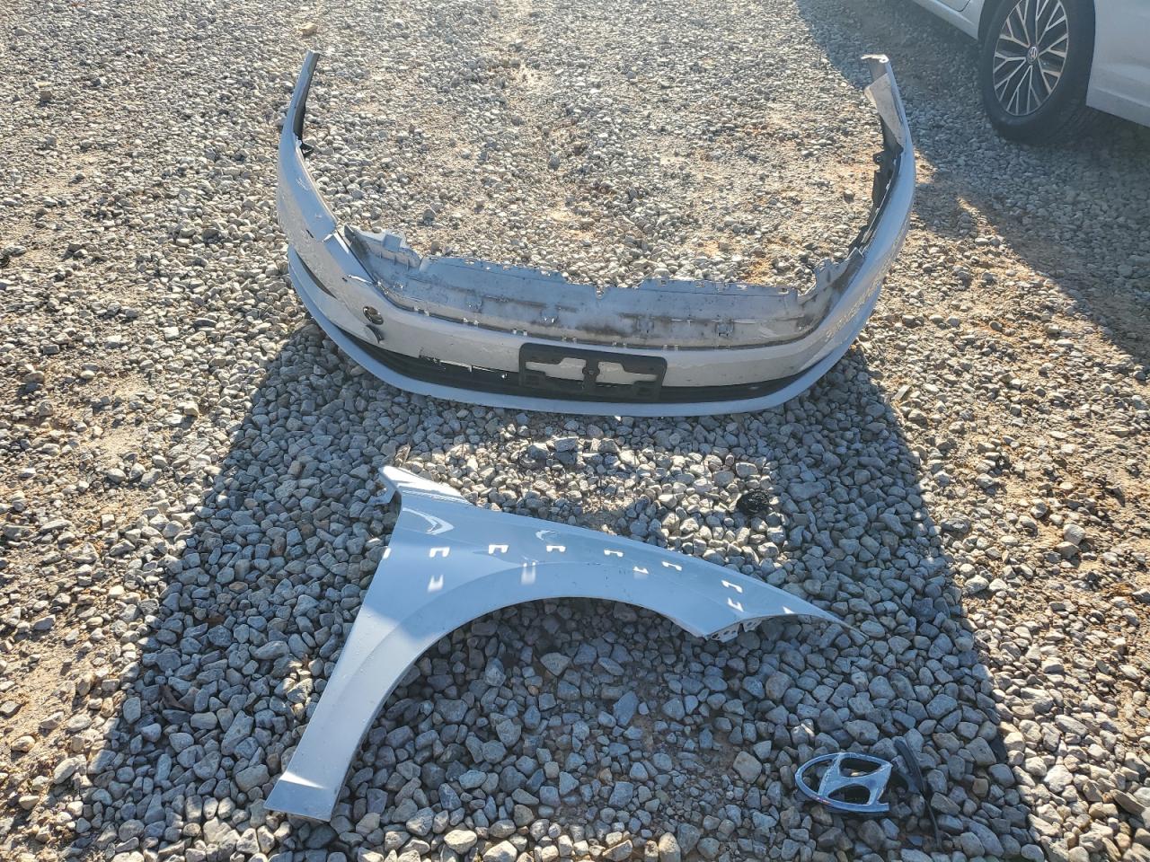 2019 Volkswagen Jetta VIN 3VWC57BU6KM137285 Copart auction photo, front end / side damage thumbnail 12