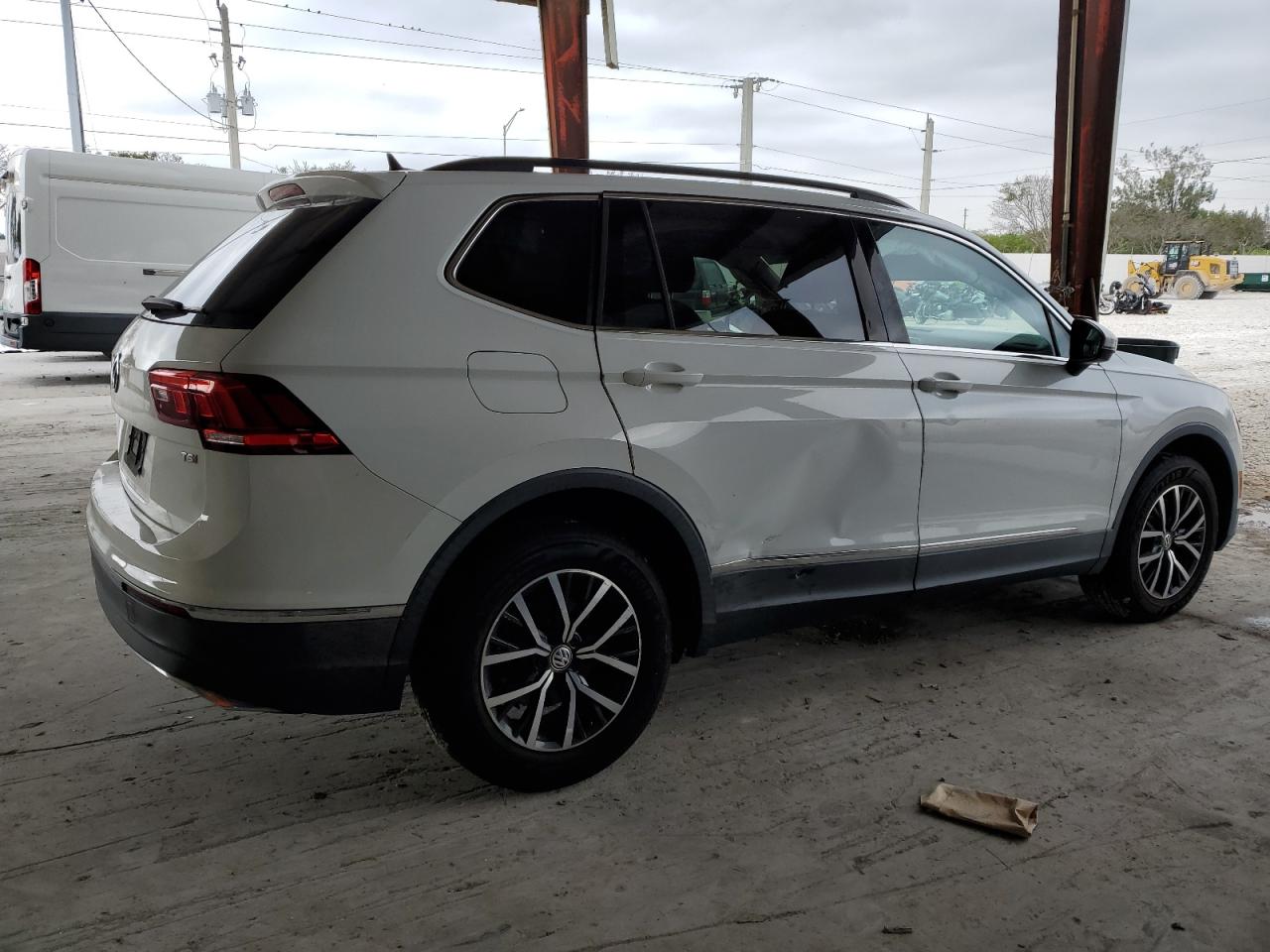 2018 Volkswagen Tiguan VIN 3VV3B7AX6JM220464 Copart auction photo, side damage thumbnail 3