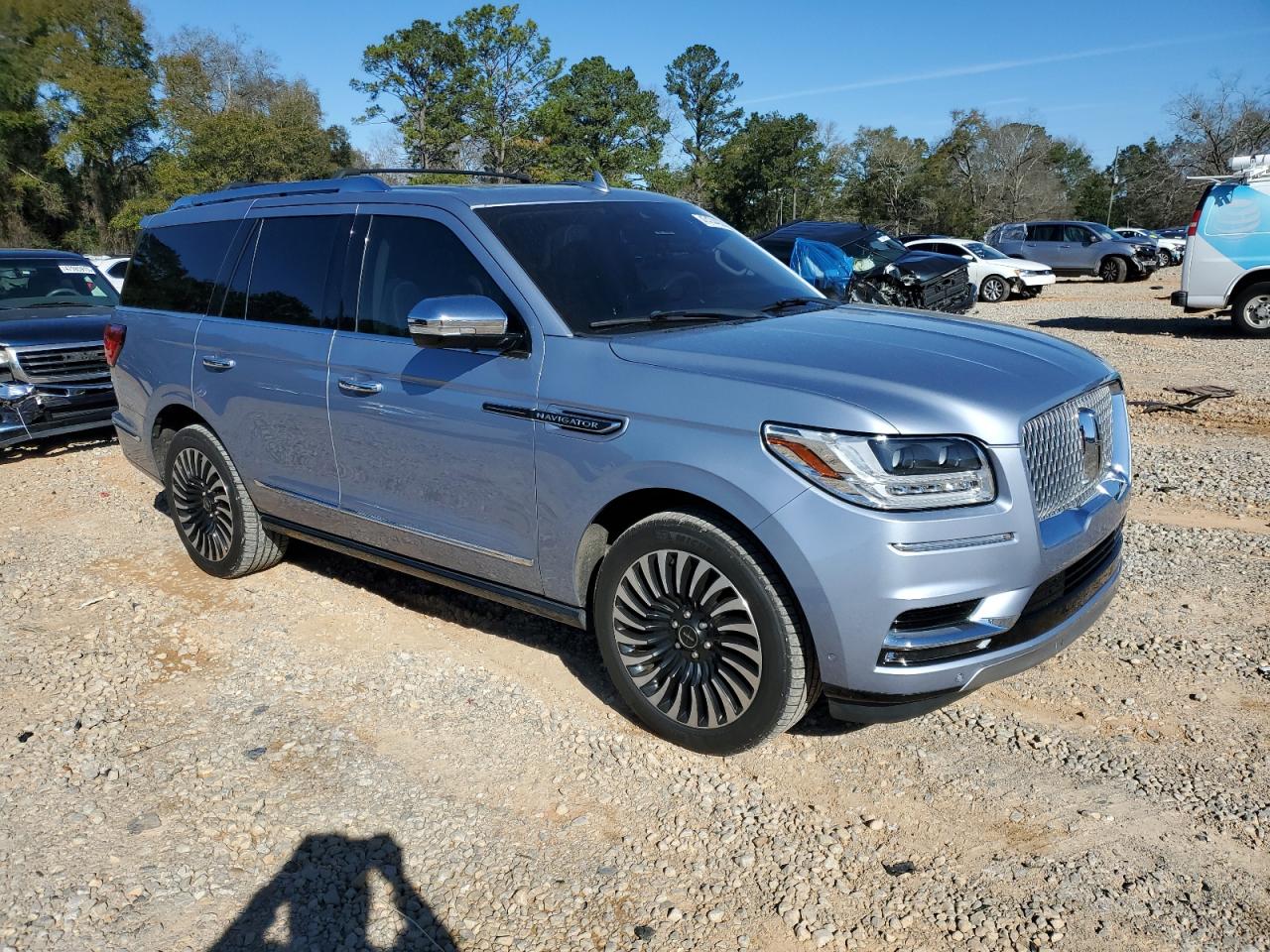 2019 Lincoln Navigator VIN 5LMJJ2TT6KEL18996 Copart auction photo, minor dent/scratches damage thumbnail 4