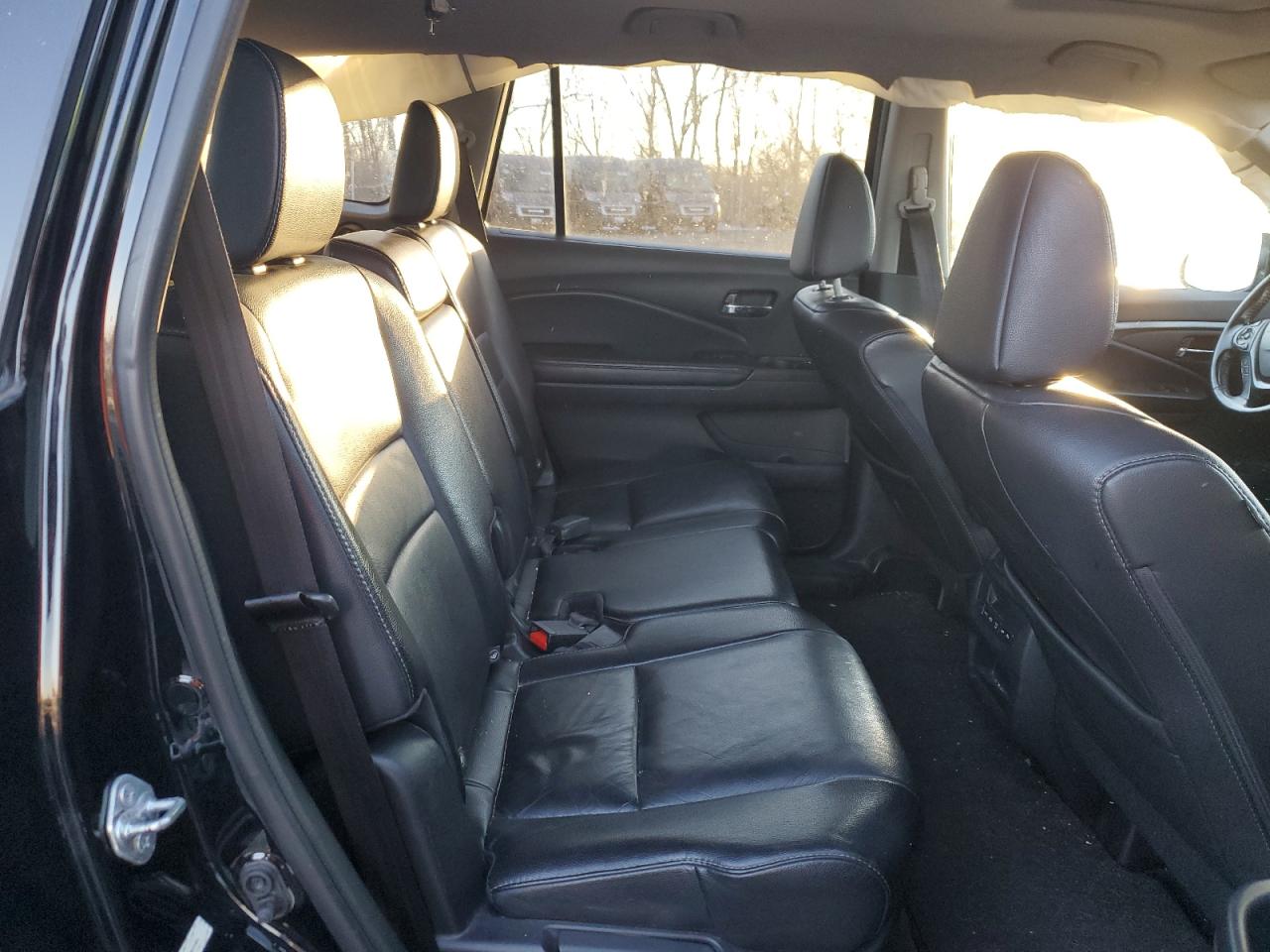 2016 Honda Pilot VIN 5FNYF6H50GB022483 Copart auction photo, all over damage thumbnail 11