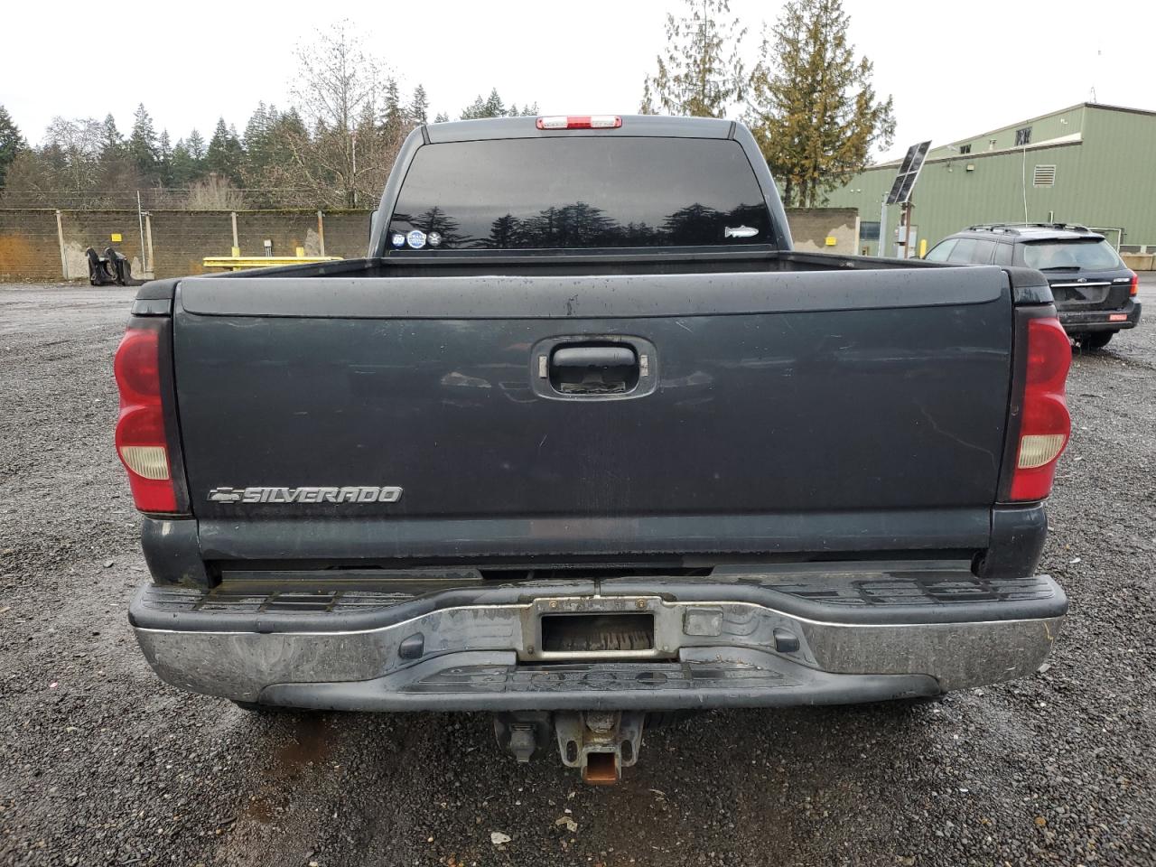 2005 Chevrolet Silverado VIN 1GCHK23215F801076 Copart auction photo, side damage thumbnail 6