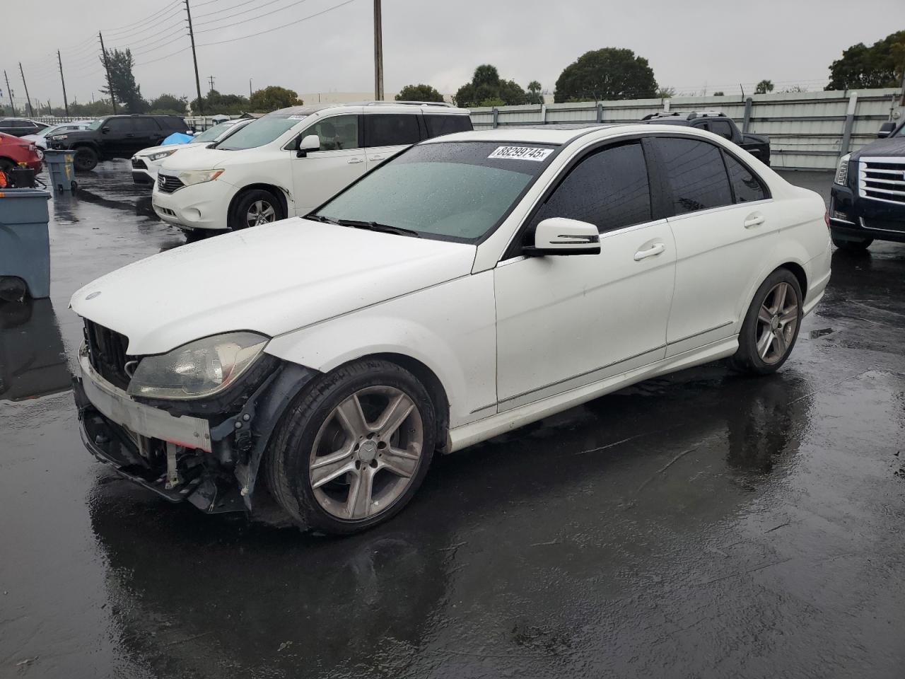2011 Mercedes-Benz C-klasse VIN WDDGF5EB5BR172551