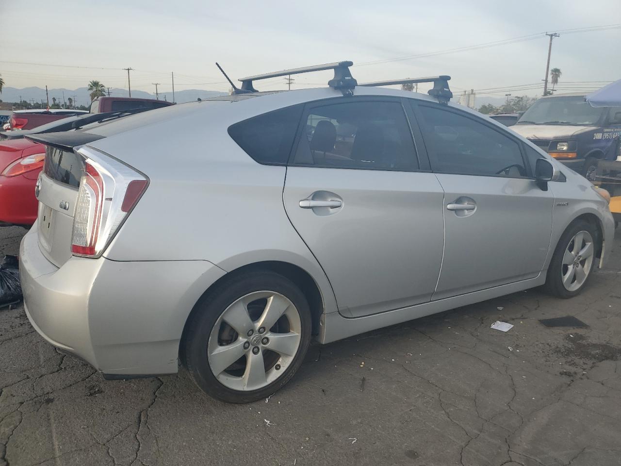 2013 Toyota Prius VIN JTDKN3DU3D5605342 Copart auction photo, minor dent/scratches damage thumbnail 3