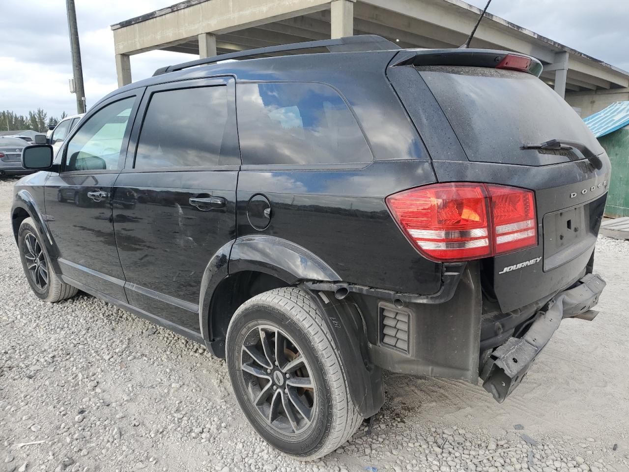2018 Dodge Journey VIN 3C4PDCABXJT189085 Copart auction photo, rear end / minor dent/scratches damage thumbnail 2