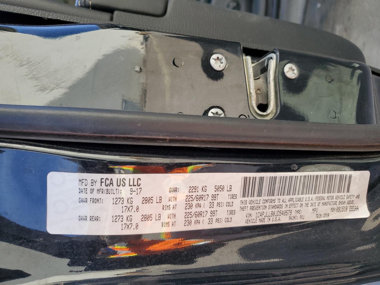 2018 Jeep Grand Cherokee VIN 1C4PJLLB0JD540579 Copart auction photo, side / minor dent/scratches damage thumbnail 13