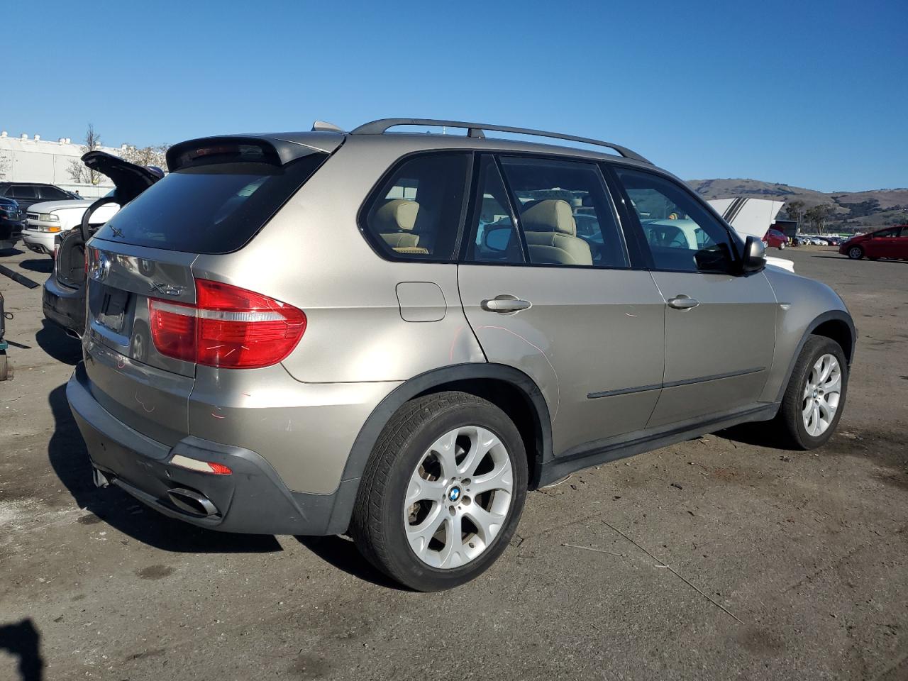 2007 BMW X5 VIN 5UXFE83517LZ38503 Copart auction photo, all over damage thumbnail 3