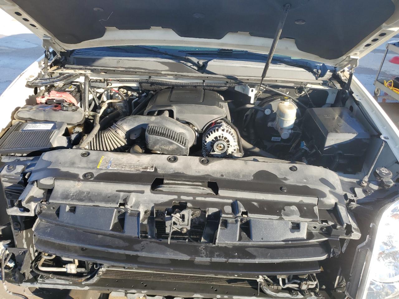 2009 GMC Yukon VIN 1GKFK33099R167410 Copart auction photo, front end damage thumbnail 12
