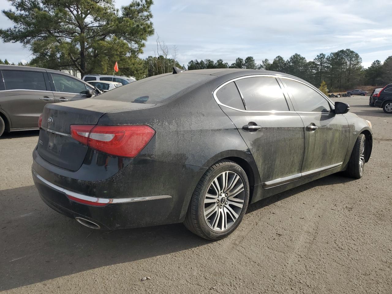 2015 KIA Cadenza VIN KNALN4D75F5173888 Copart auction photo, rear end damage thumbnail 3