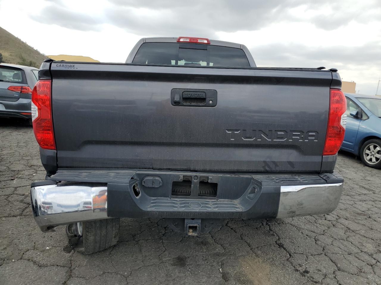2017 Toyota Tundra VIN 5TFRY5F11HX228301 Copart auction photo, side / rear end damage thumbnail 6