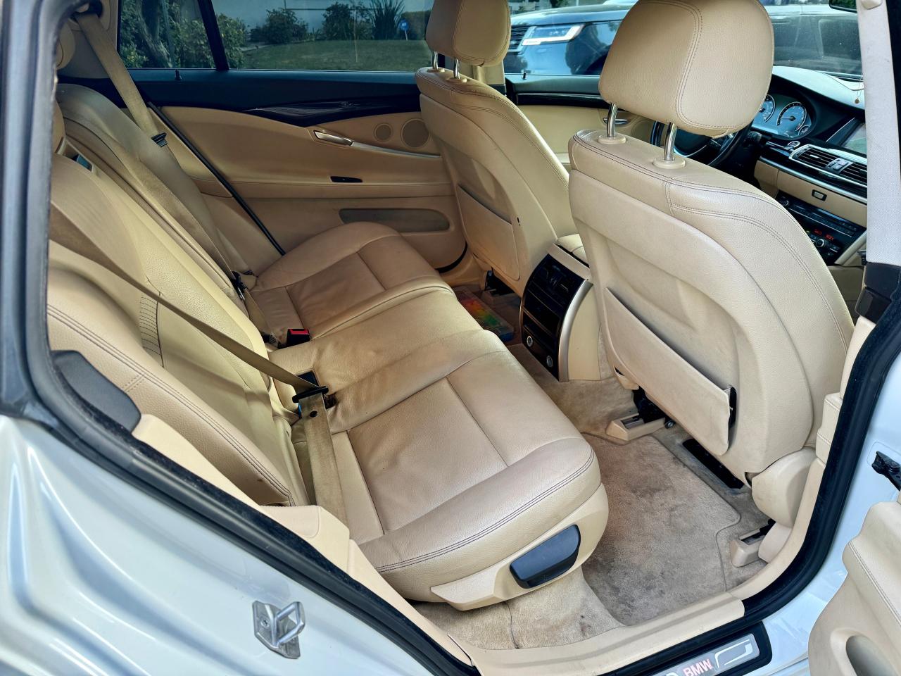 2016 BMW 5er VIN WBA5M2C5XGG499062 Copart auction photo, normal wear / minor dent/scratches damage thumbnail 6