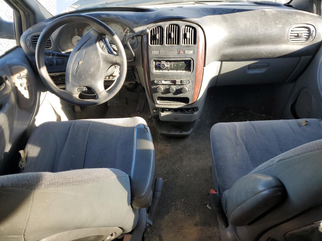 2004 Chrysler Town & Country VIN 2C4GP44R04R505610 Copart auction photo, all over damage thumbnail 8