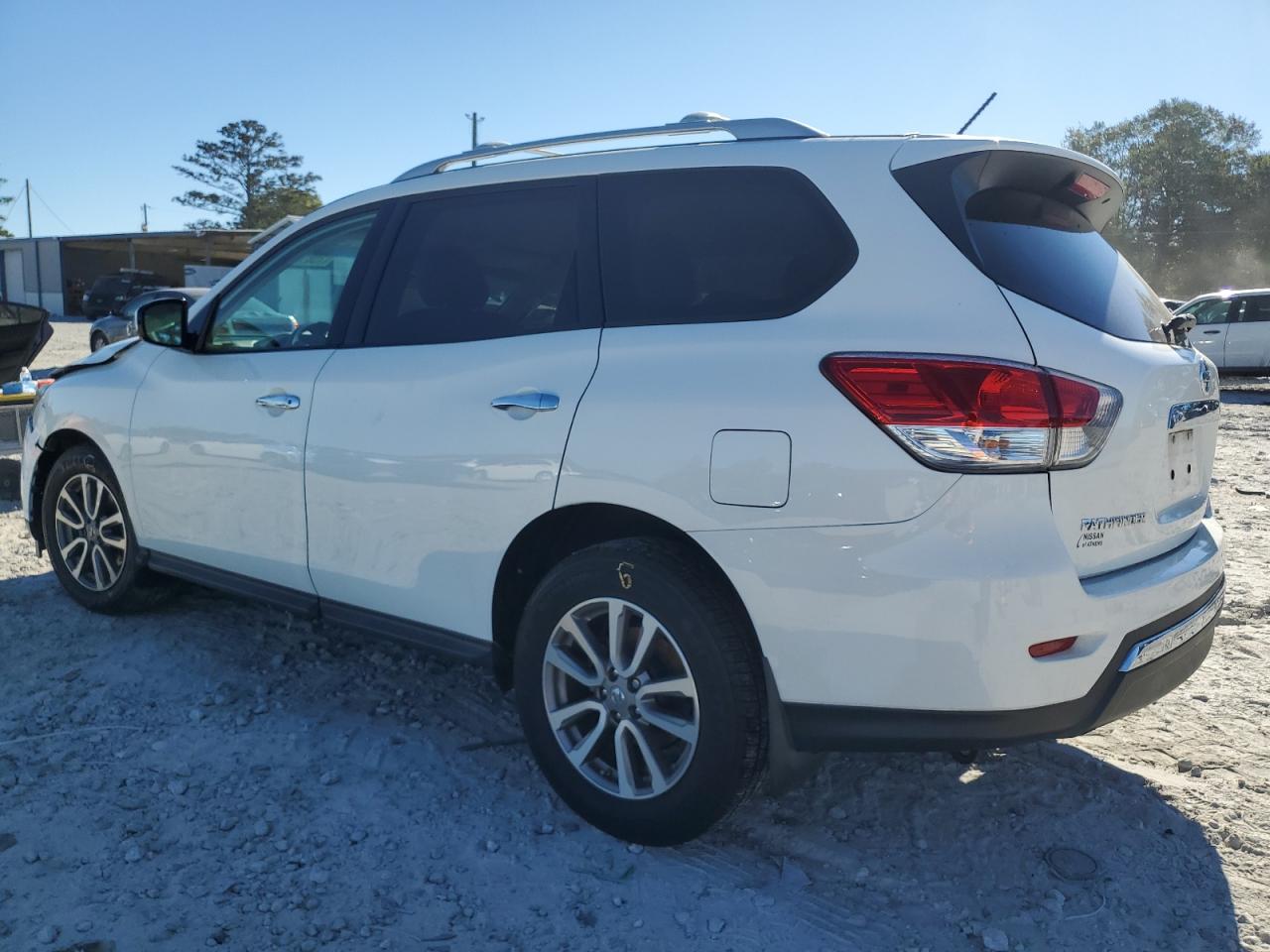 2016 Nissan Pathfinder VIN 5N1AR2MN2GC659097 Copart auction photo, front end / undercarriage damage thumbnail 2
