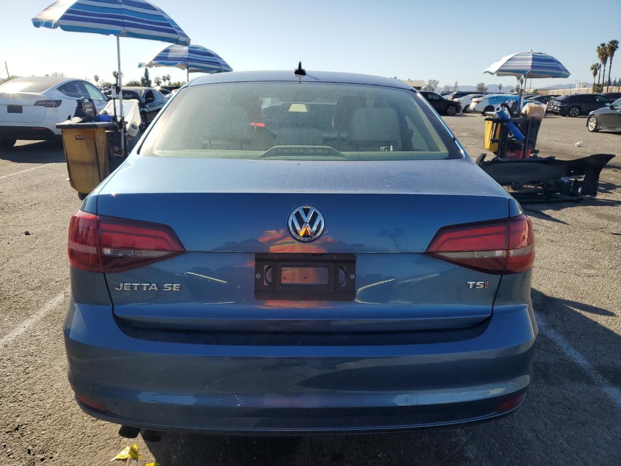 2017 Volkswagen Jetta VIN 3VWDB7AJ1HM318100 Copart auction photo, front end / side damage thumbnail 6