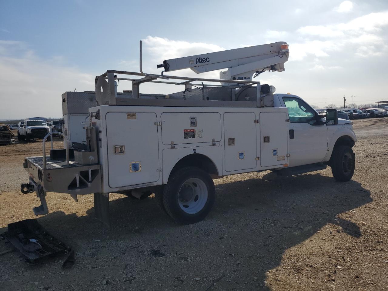 2012 Ford F450 VIN 1FDUF4GY8CEC51502 Copart auction photo, front end / minor dent/scratches damage thumbnail 3