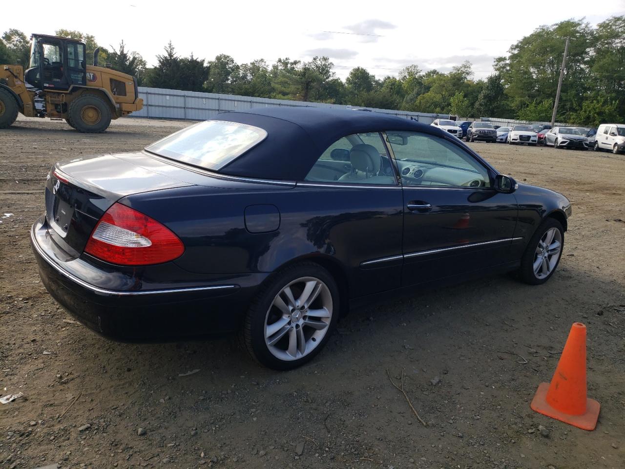 2007 Mercedes-Benz CLK-klasse VIN WDBTK56F17T080027 Copart auction photo, front end damage thumbnail 3